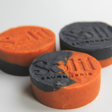 Charger l'image dans la galerie, Savon Urucum & Charbon