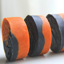 Charger l'image dans la galerie, Savon Urucum & Charbon