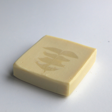 Charger l'image dans la galerie, Savon au lait de chèvre