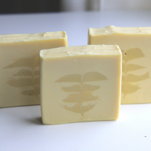 Charger l'image dans la galerie, Savon au lait de chèvre
